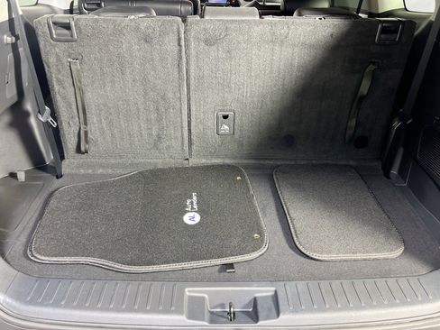 Used 2022 Toyota Highlander XLE image 25