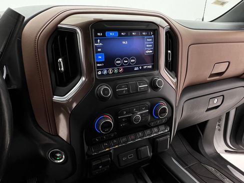 Used 2019 Chevrolet Silverado 1500 High Country w/ Z71 Off-Road Package image 3