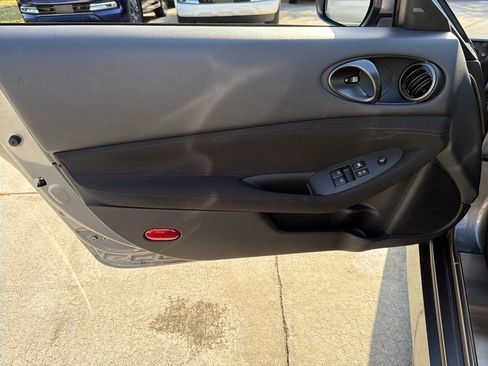 Used 2024 Nissan Z Sport w/ Floor Mat Package image 14