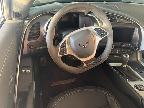 Used 2017 Chevrolet Corvette Z06 RWD image 18