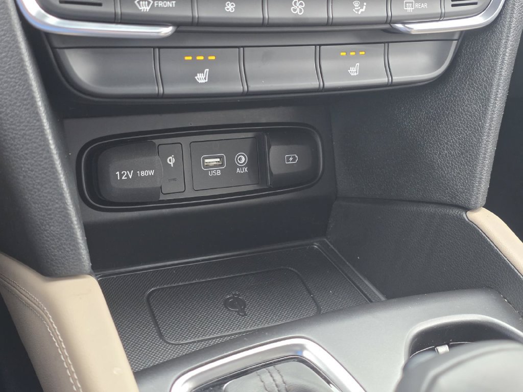 Used 2020 Hyundai Santa Fe SEL w/ Convenience + Premium Package FWD image 20
