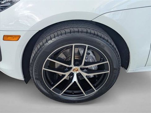 Used 2023 Porsche Macan image 25