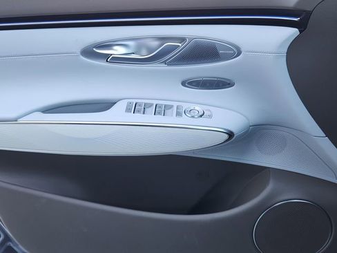 New 2026 Genesis GV70 2.5T Advanced image 18