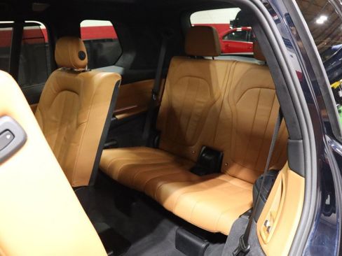 Used 2019 BMW X7 xDrive50i w/ M Sport Package AWD/4WD image 47