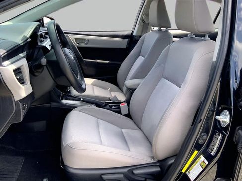 Used 2016 Toyota Corolla LE FWD image 8