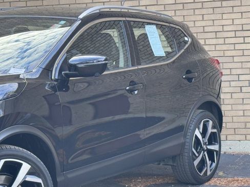 Used 2022 Nissan Rogue Sport SL w/ Premium Package image 32