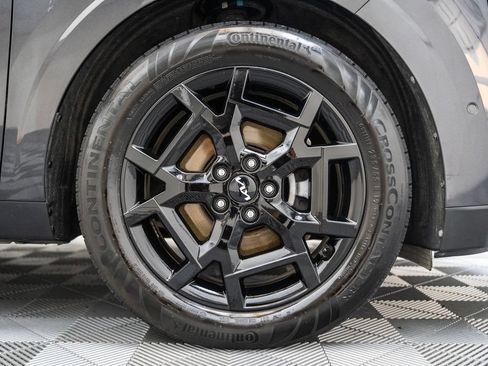 Used 2025 Kia Carnival SX FWD image 19