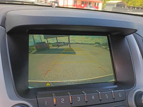 Used 2017 Chevrolet Equinox LS FWD image 13