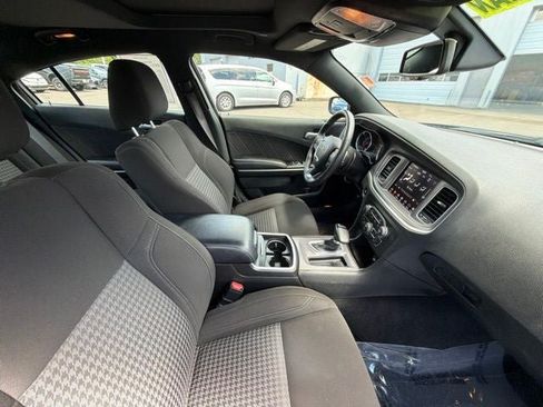 Used 2022 Dodge Charger SXT w/ Driver Convenience Group AWD/4WD image 18