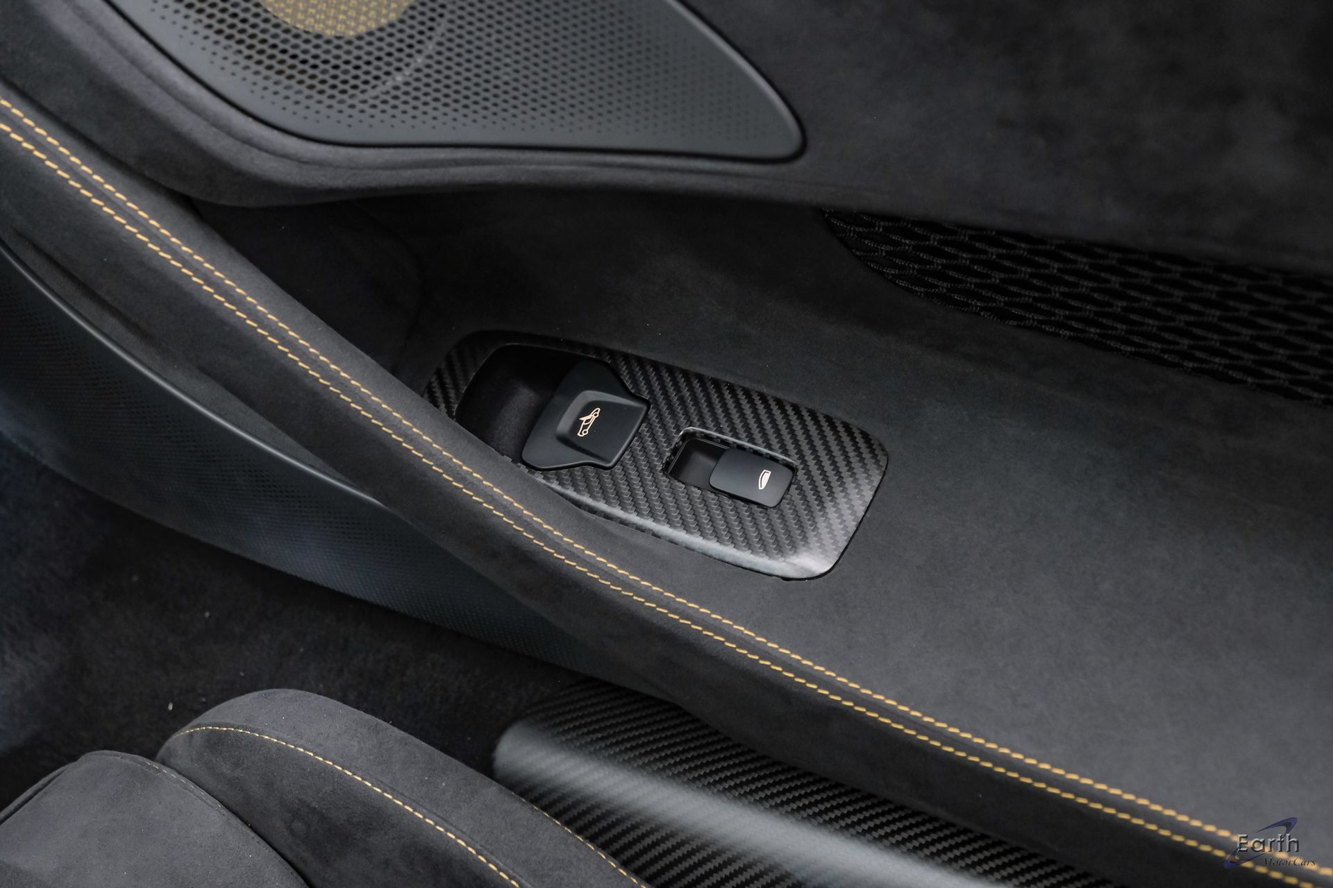 Used 2019 McLaren 600LT RWD image 94