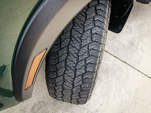 Used 2023 Nissan Frontier PRO-4X w/ Technology Package image 12