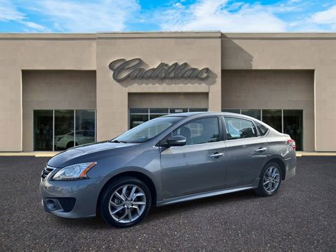 Used 2015 Nissan Sentra SR w/ SR Premium Package image 7