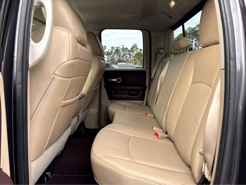 Used 2016 RAM 1500 Laramie w/ Convenience Group image 18