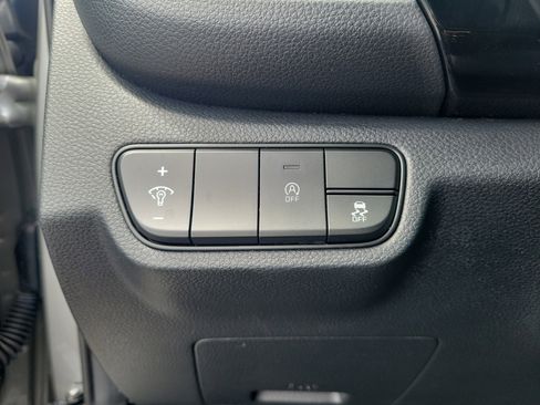 Used 2025 Kia Seltos S image 23