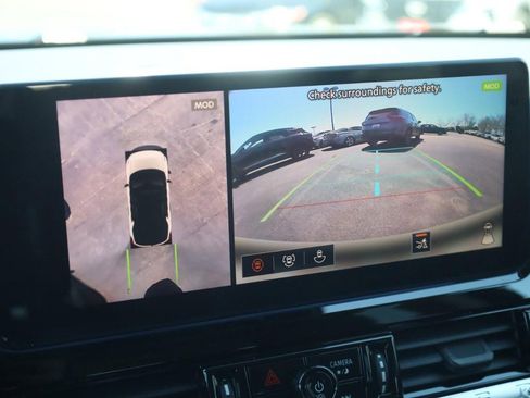 New 2026 Nissan Pathfinder SL image 15