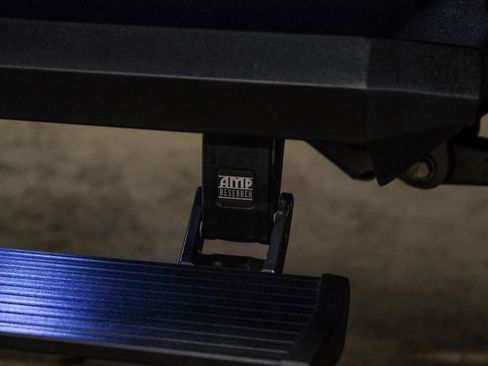 Used 2022 Jeep Gladiator Rubicon w/ Cold Weather Group image 87