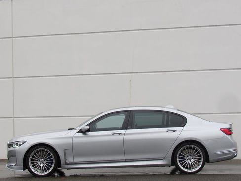 Used 2020 BMW ALPINA B7 xDrive w/ Luxury Rear Seating Package image 4