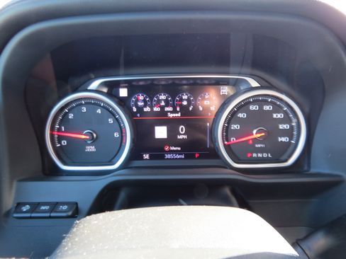 Used 2022 Chevrolet Silverado 1500 High Country w/ Technology Package image 23