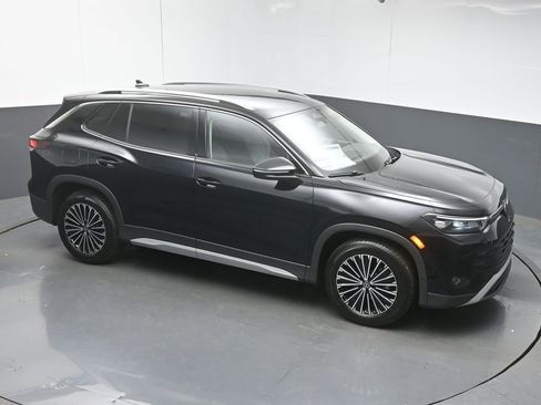 New 2026 Volkswagen Tiguan S FWD image 48