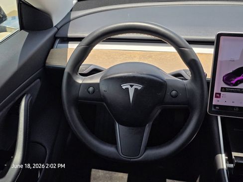 Used 2018 Tesla Model 3 Long Range RWD image 26