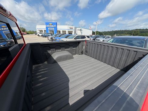 Used 2025 Chevrolet Silverado 1500 LT AWD/4WD image 13