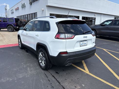 Used 2021 Jeep Cherokee Latitude Lux w/ Comfort/Convenience Group FWD image 7