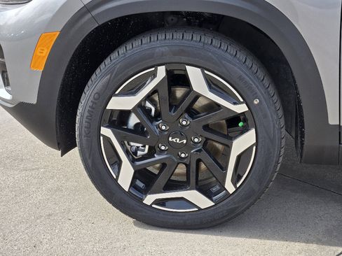 New 2026 Kia Seltos SX image 8