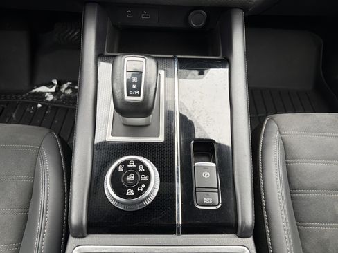 Used 2023 Mitsubishi Outlander SE Black Edition image 22