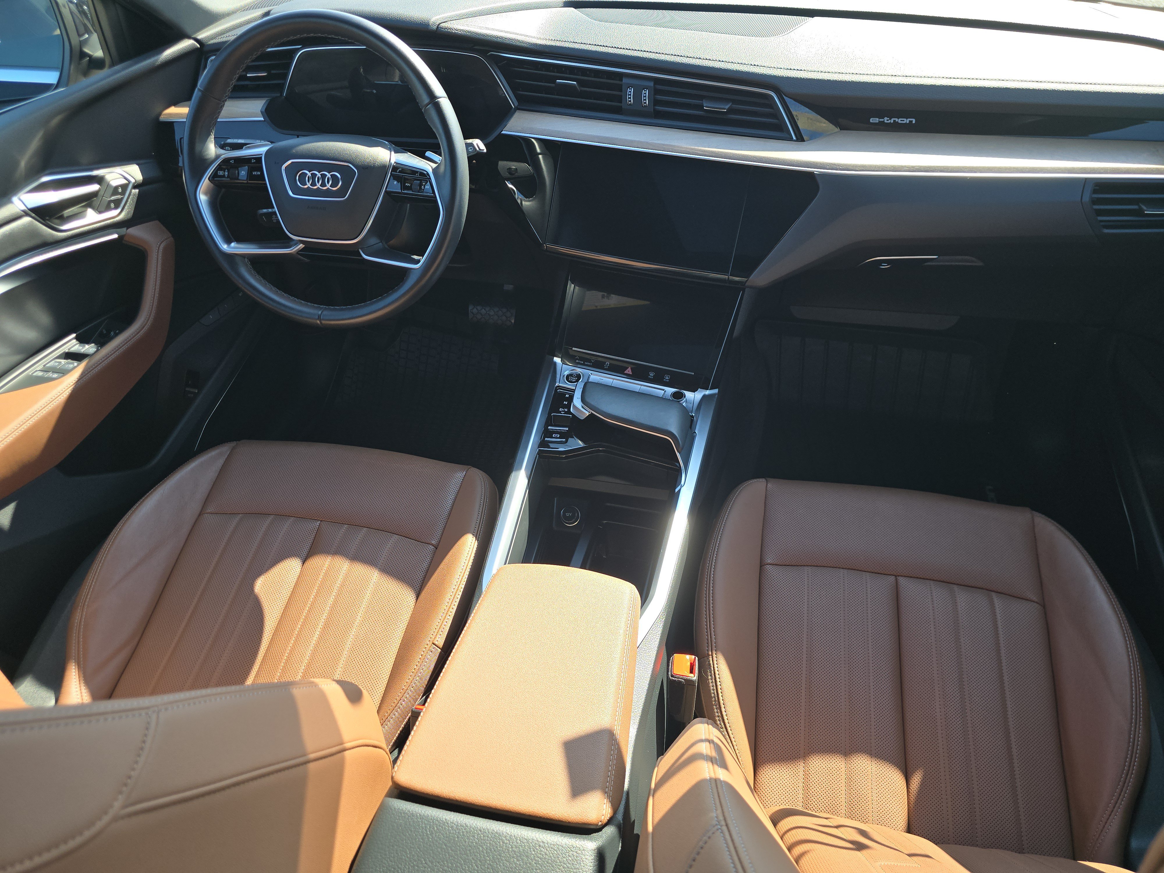 Used 2024 Audi Q8 e-tron Premium Plus AWD/4WD image 22