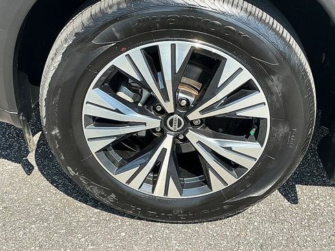 Used 2021 Nissan Rogue SV w/ Premium Package FWD image 9