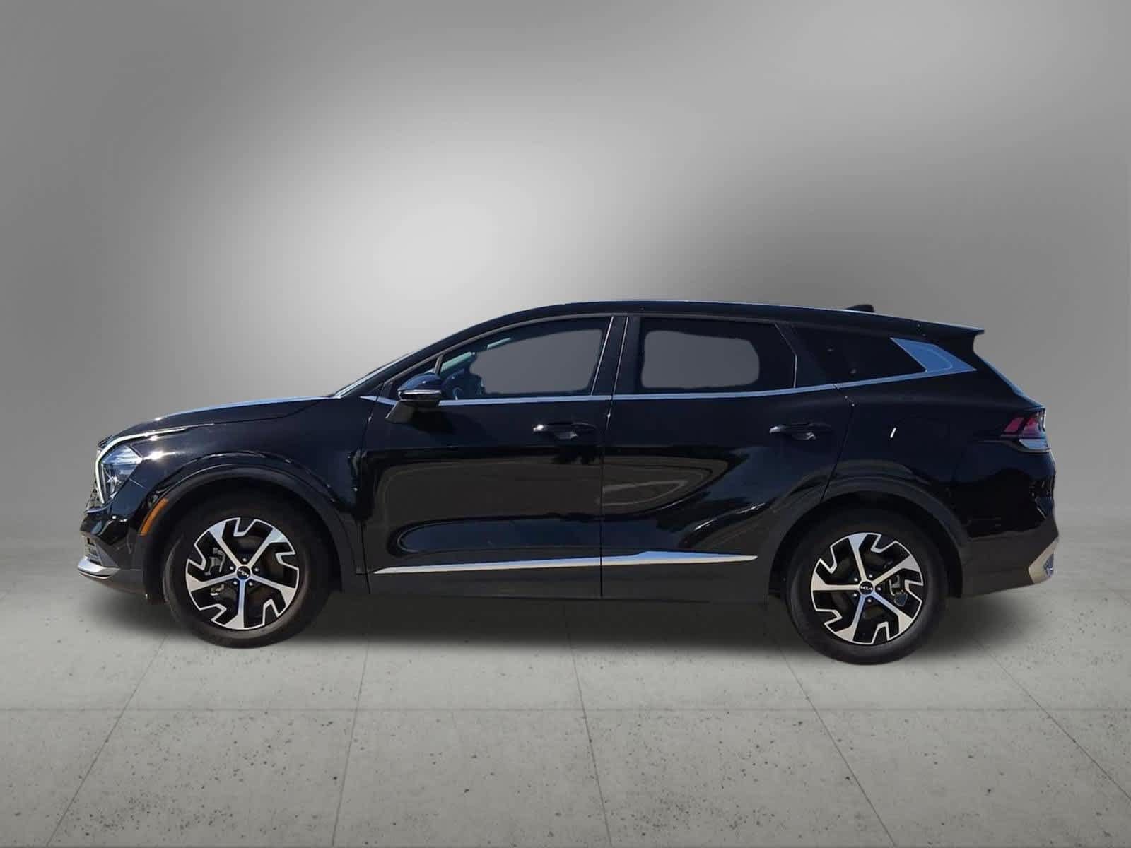 Certified 2023 Kia Sportage EX FWD image 3