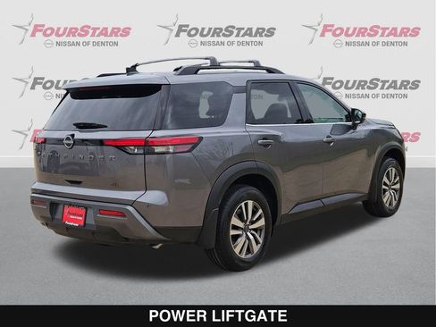 New 2026 Nissan Pathfinder SL image 4