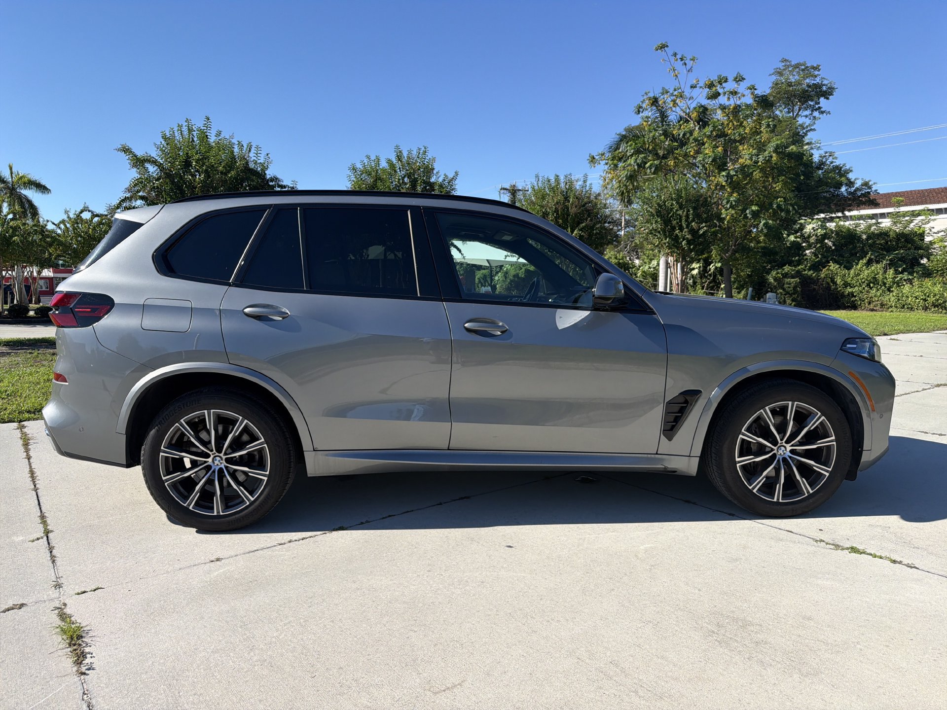 Certified 2025 BMW X5 xDrive40i AWD/4WD image 3