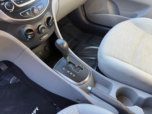 Used 2016 Hyundai Accent SE image 13
