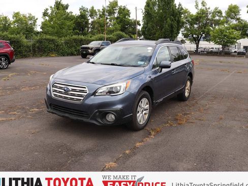 Used 2017 Subaru Outback 2.5i Premium AWD/4WD image 1
