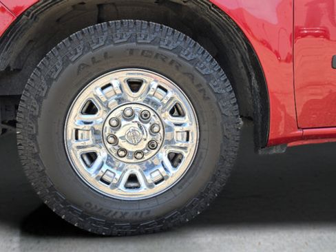 Used 2017 Nissan NV 3500 SL RWD image 23
