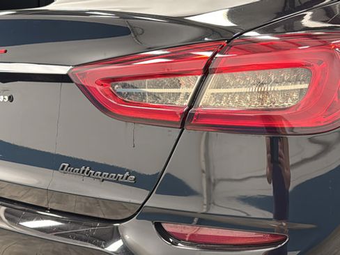 Used 2015 Maserati Quattroporte GTS RWD image 38