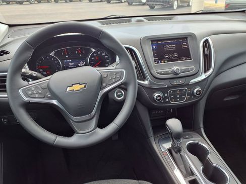Used 2023 Chevrolet Equinox LT FWD image 13