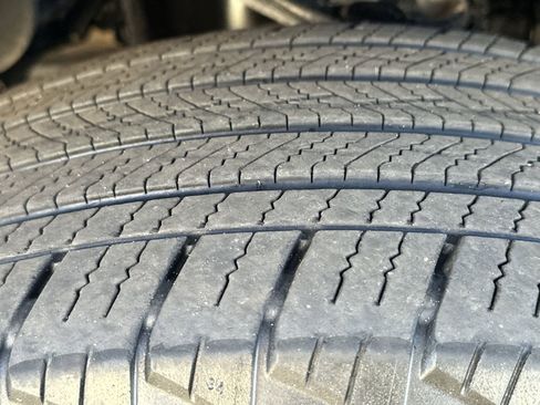 Used 2024 GMC Sierra 1500 SLT image 12