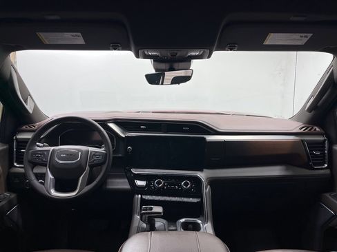 Used 2024 GMC Sierra 1500 Denali w/ Technology Package image 8