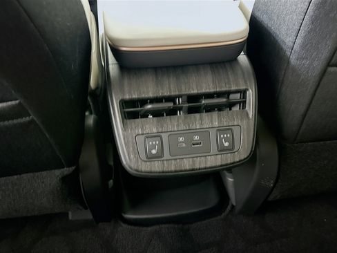 Used 2023 Nissan Ariya FWD image 26