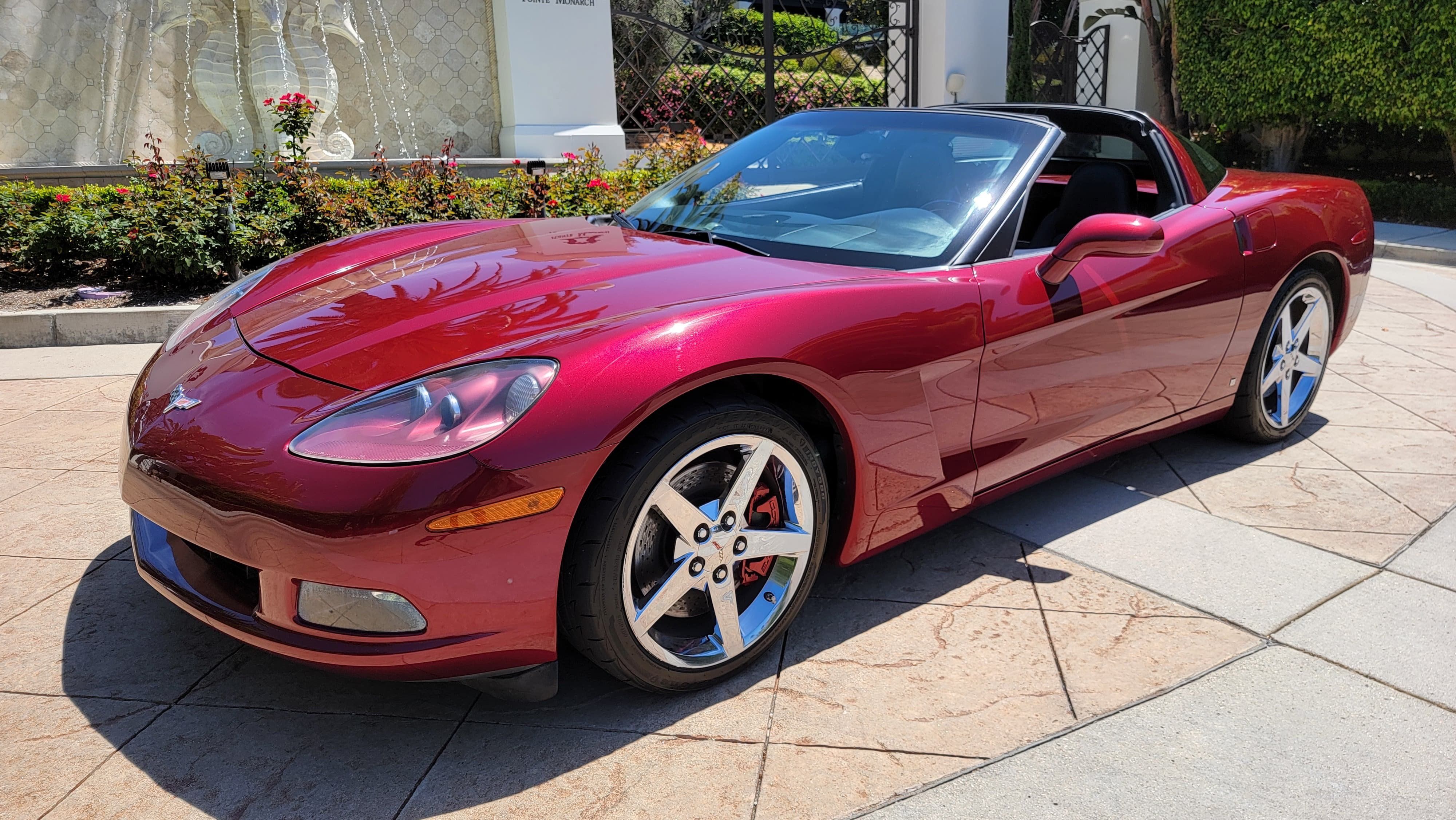 Used 2007 Chevrolet Corvette Coupe w/ Performance Package RWD image 4