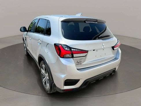 Used 2022 Mitsubishi Outlander Sport ES FWD image 4
