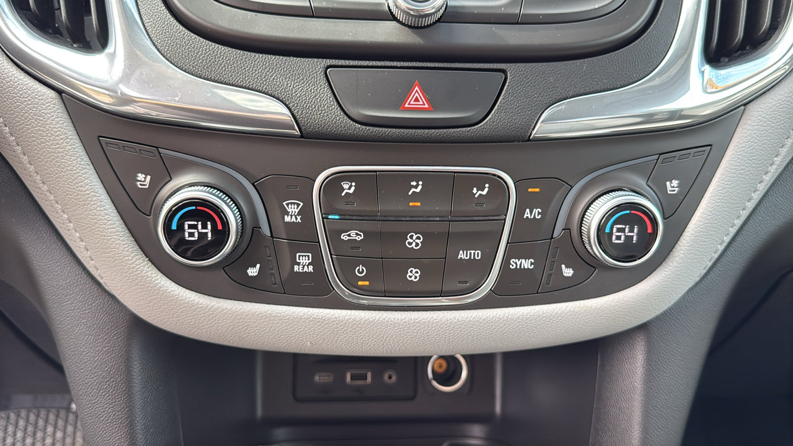 Used 2019 Chevrolet Equinox Premier AWD/4WD image 21