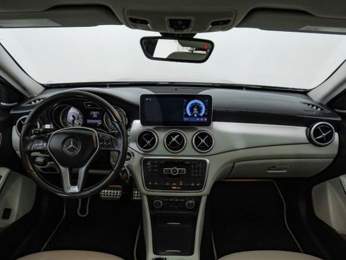 Used 2015 Mercedes-Benz GLA 250 4MATIC image 12