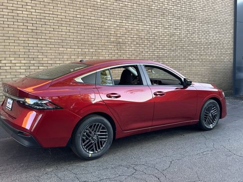 New 2026 Nissan Sentra SV w/ Floor Mat Package FWD image 19