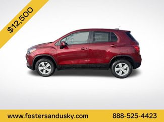 Used 2021 Chevrolet Trax LS w/ Tint and Cruise Package video 2