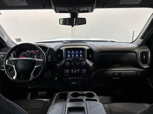 Used 2019 Chevrolet Silverado 1500 LT Trail Boss w/ Convenience Package AWD/4WD image 11