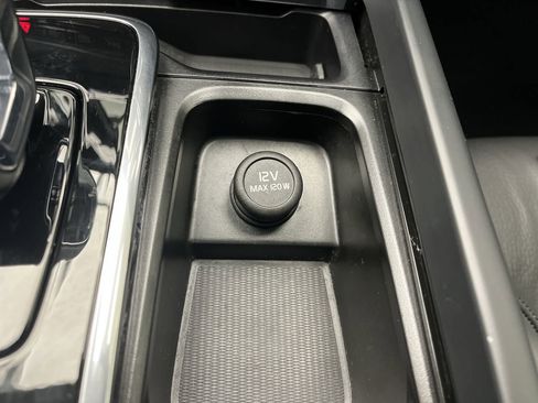 Used 2024 Volvo S60 B5 Plus image 24