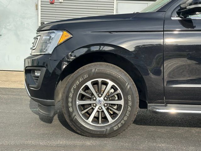 Used 2021 Ford Expedition XLT AWD/4WD image 7